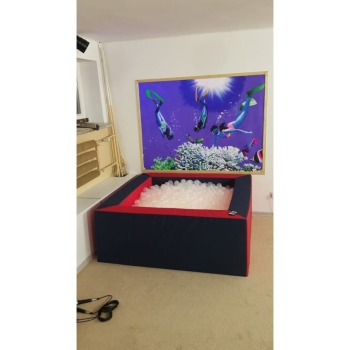BASEN podświetlany z bezbarwnymi piłeczkami 160 x 160 + 3000 szt. piłek