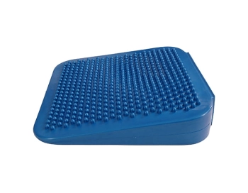 Poduszka sensomotoryczna kwadratowa Mambo Sitting Wedge MoVes niebieska 34 cm (z pompką) 04-020201