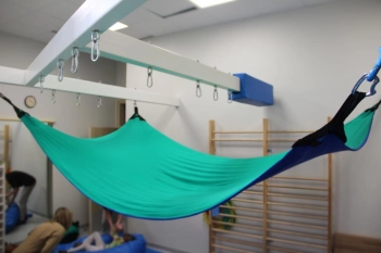 Huśtawka trampolina 150x250 cm. 