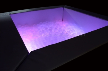 BASEN 150x150x60cm Z PIŁECZKAMI Z PODŚWIETLENIEM RGB 