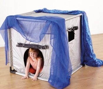 Czarny domek sensoryczny - mały - 100 cm.